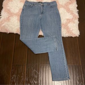 Lee Relaxed Fit high rise straight leg jeans women’s plus size 18 long